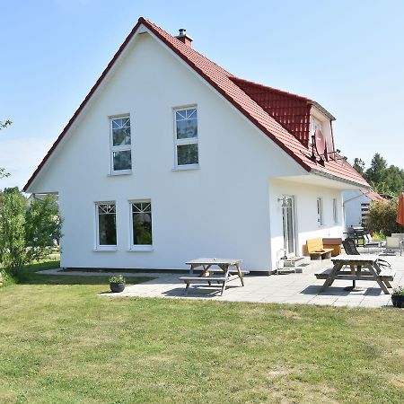 Spacious Holiday Home In Hornstorf With Trampoline Eksteriør bilde