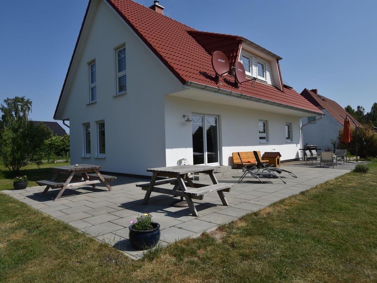 Spacious Holiday Home In Hornstorf With Trampoline Eksteriør bilde